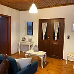 Sarakinas Kır Evi *